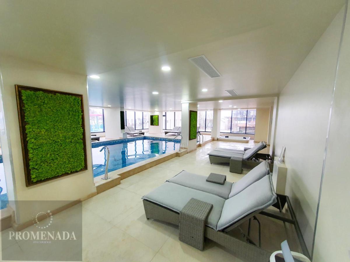 Coral Aparthotel Pool & Spa Mamaia Nord Năvodari Екстериор снимка