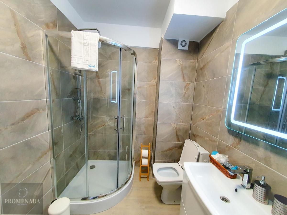 Coral Aparthotel Pool & Spa Mamaia Nord Năvodari Екстериор снимка