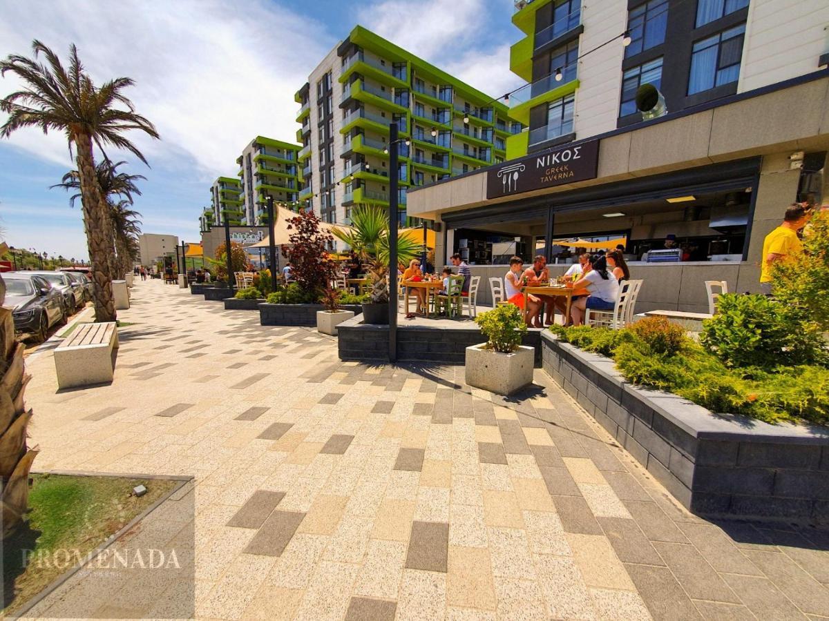 Coral Aparthotel Pool & Spa Mamaia Nord Năvodari Екстериор снимка
