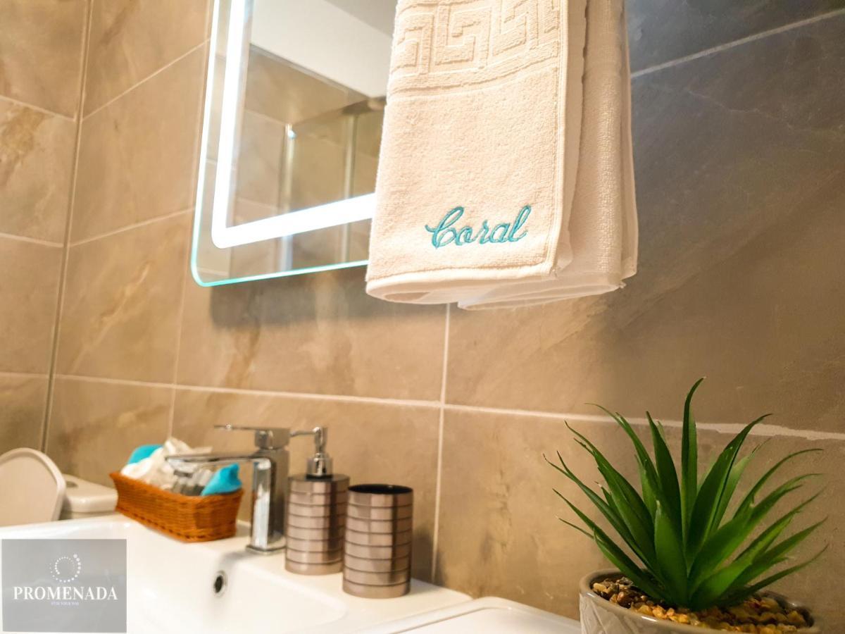 Coral Aparthotel Pool & Spa Mamaia Nord Năvodari Екстериор снимка