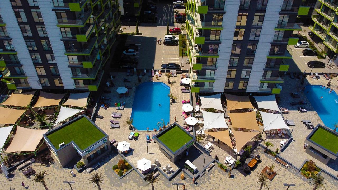 Coral Aparthotel Pool & Spa Mamaia Nord Năvodari Екстериор снимка