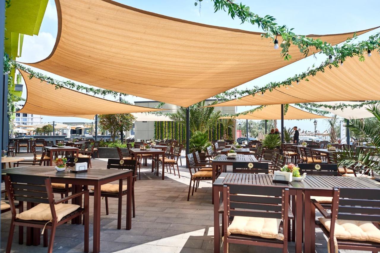 Coral Aparthotel Pool & Spa Mamaia Nord Năvodari Екстериор снимка